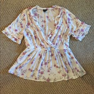 🌼OFFERS🌼torrid floral top size 0